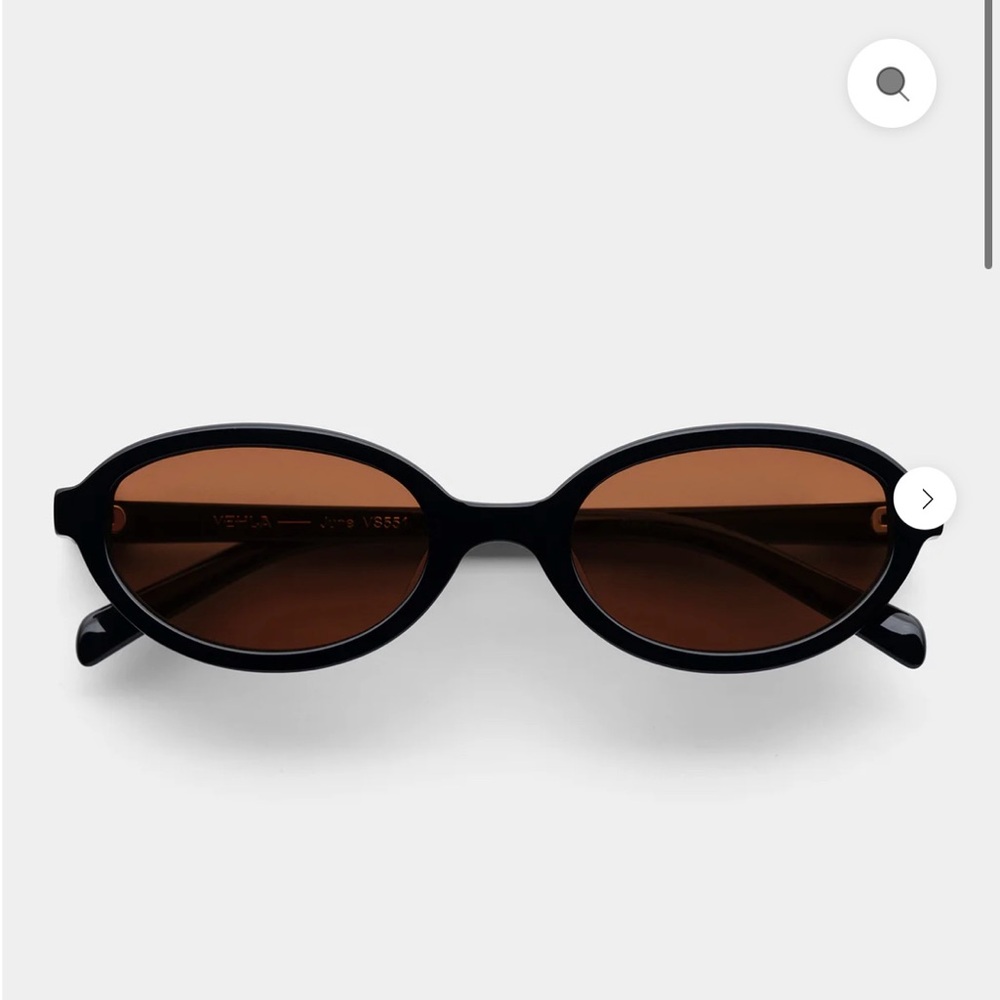 VEHLA Black Oval Sunglasses